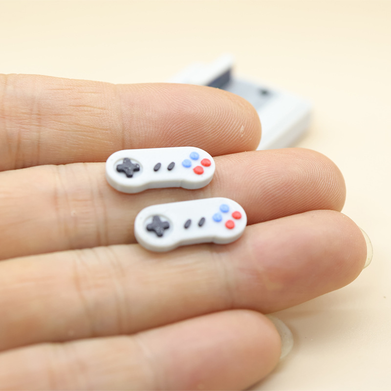 1set Dollhouse Mini Retro Game - Retro Gaming Machine recension och pris